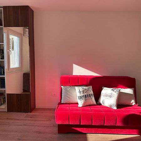Studio Y Gjakova Bagian luar foto