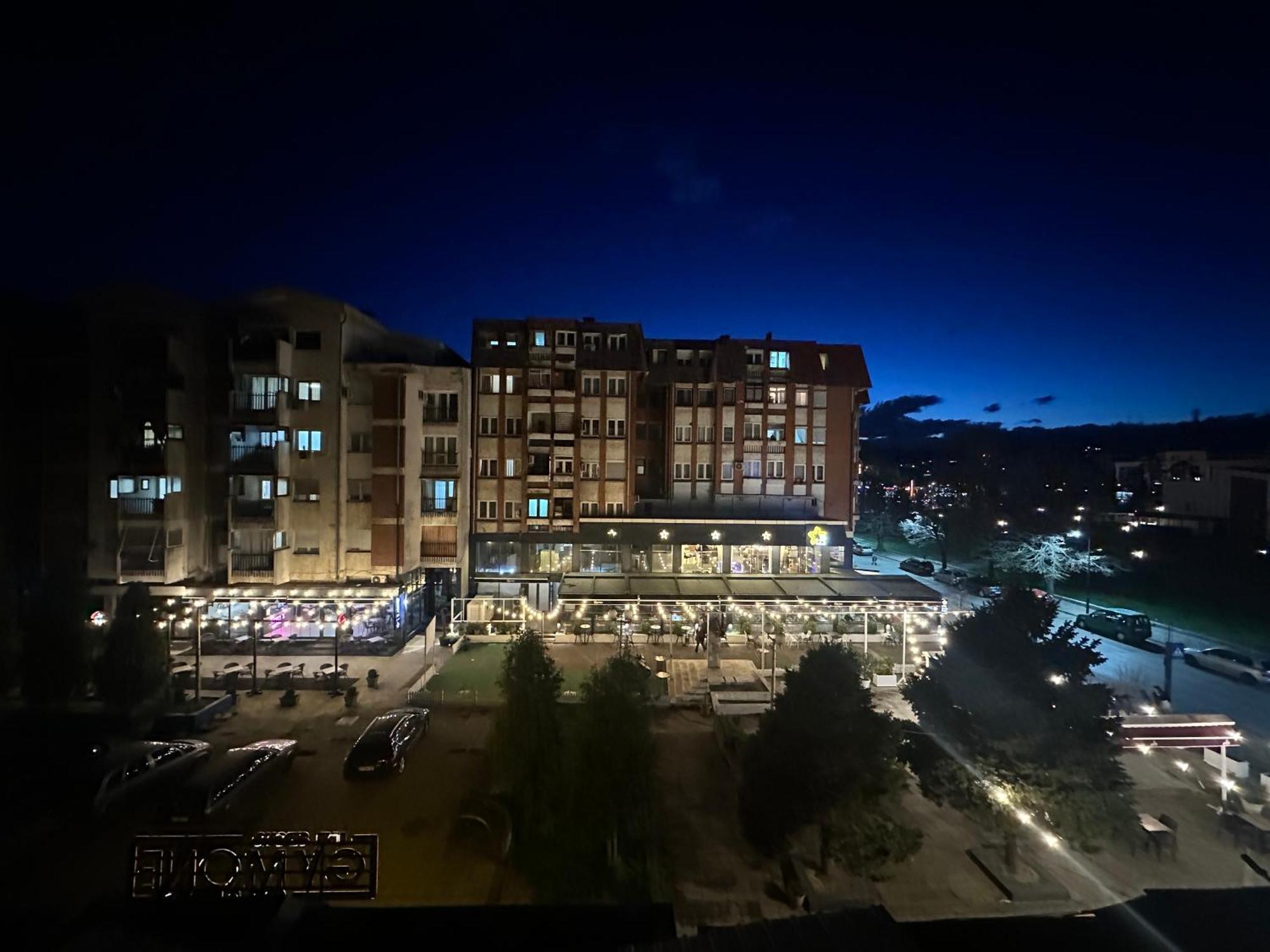 Studio Y Gjakova Bagian luar foto